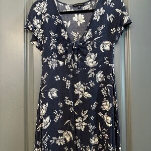 Kendall & Kylie, Navy Floral Dress